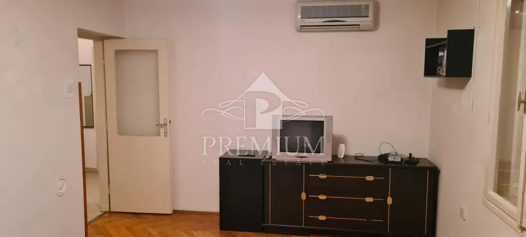 stan 50 m2 sa loggiom, pogled na more - slika 3