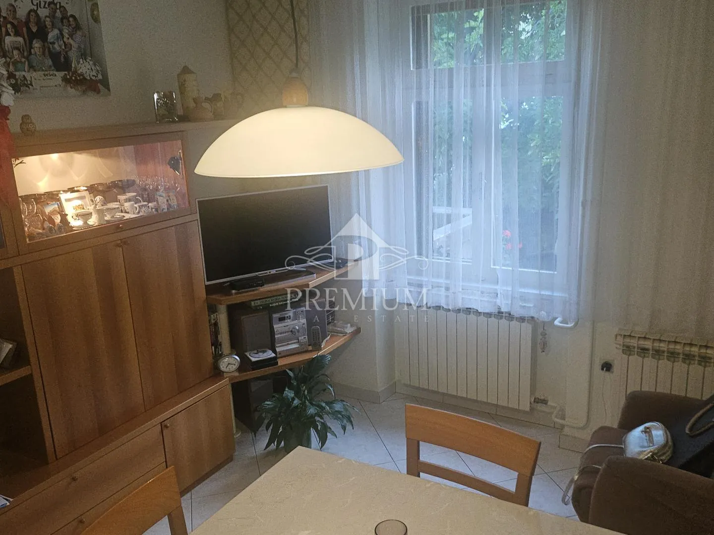 etaža kuće sa velikom okućnicom - slika 14
