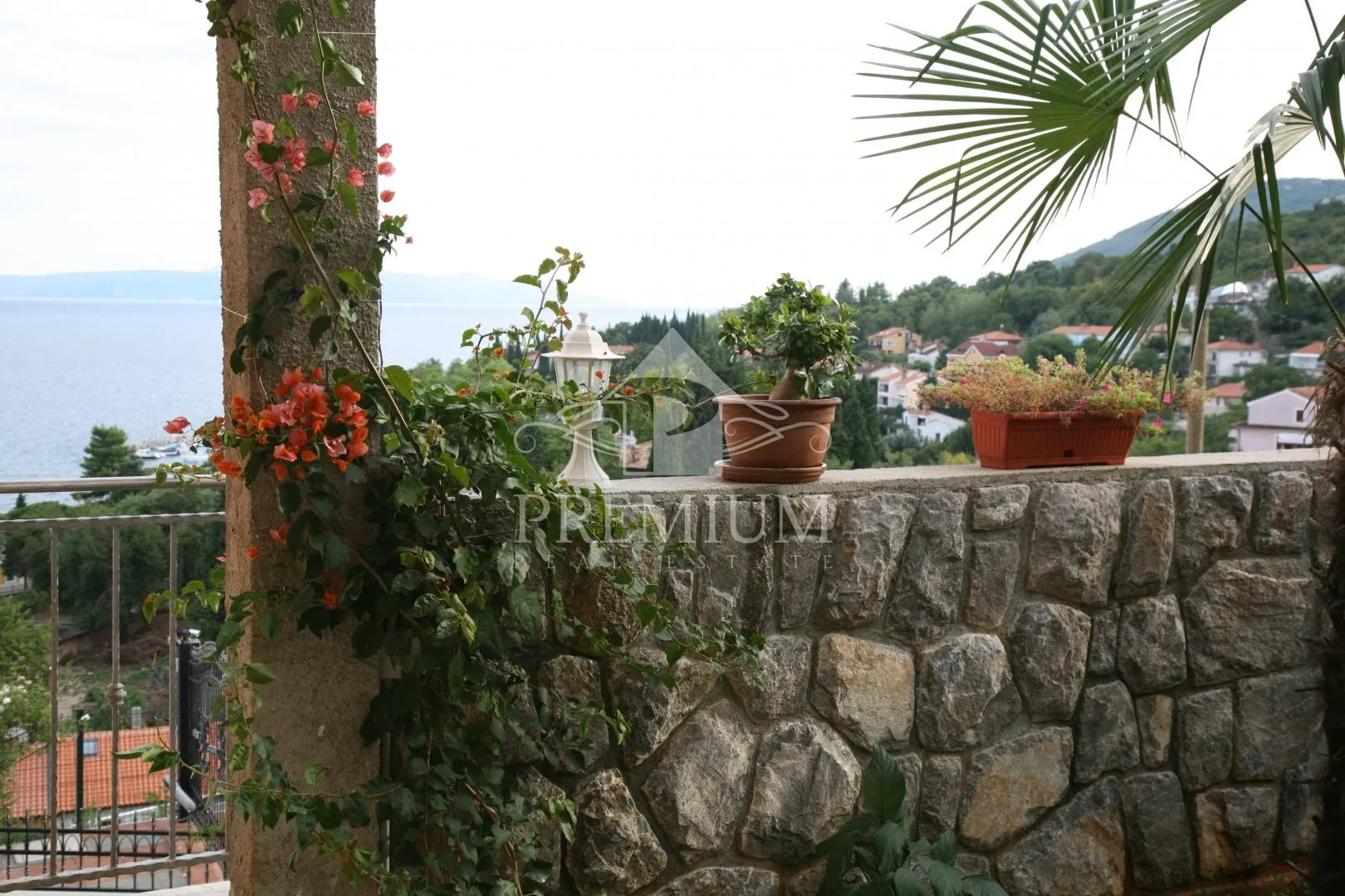 ičići - vila sa 7 stambenih jedinica, blizina mora - slika 32