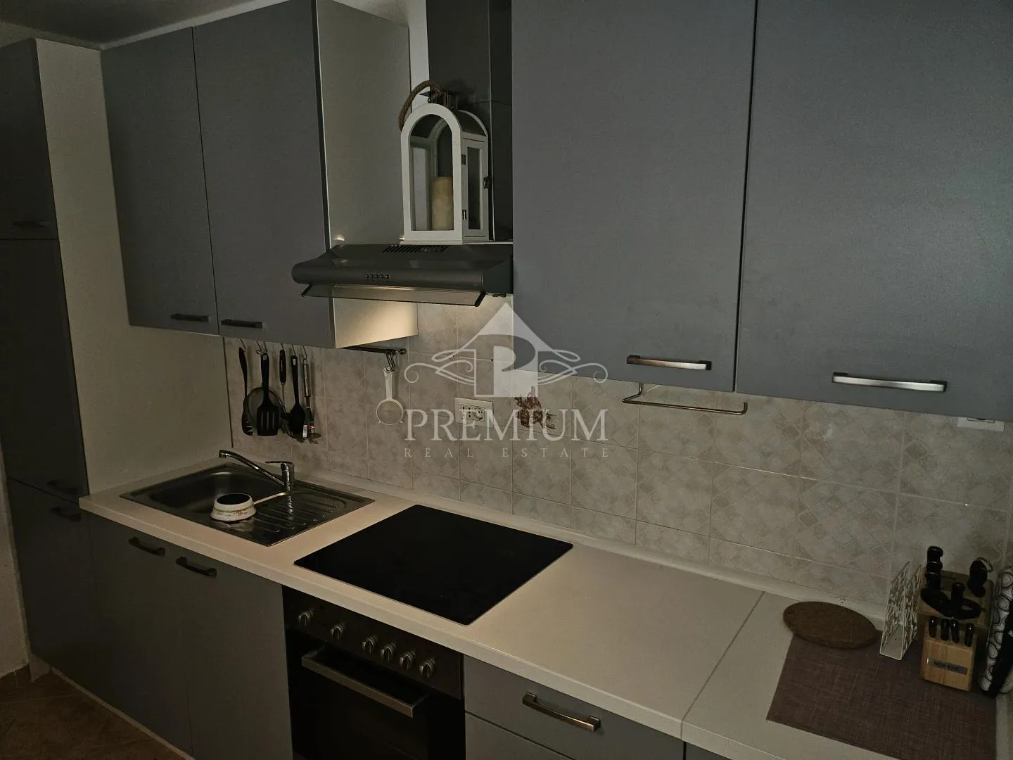 apartman sa parkingom blizu mora - slika 13