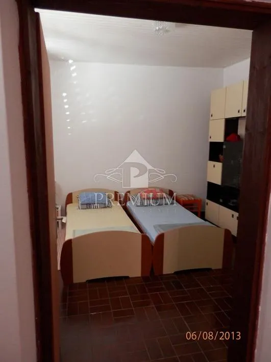 prizemna kuća sa vrtom u blizini mora - slika 15