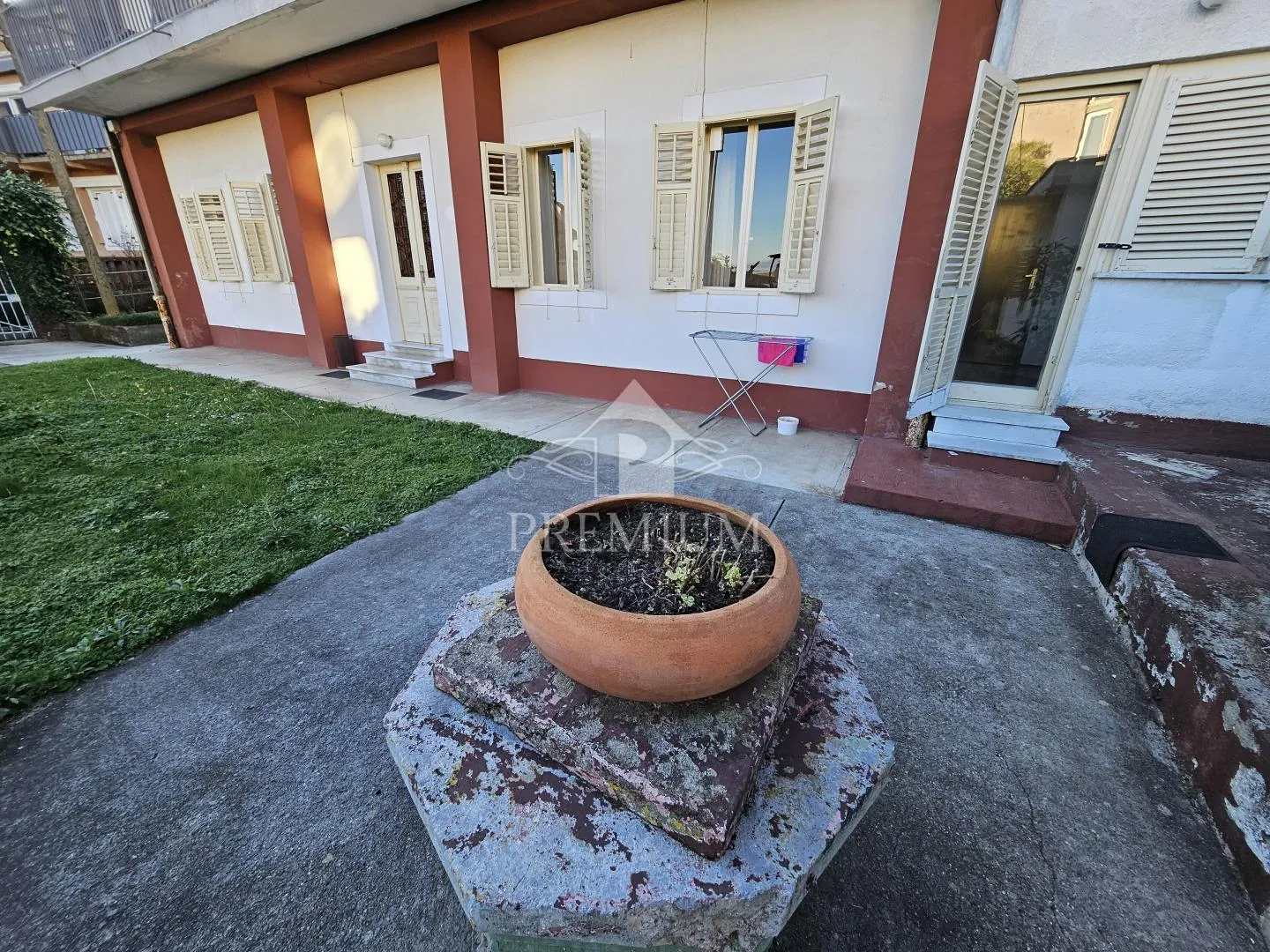 stan sa okućnicom, strogi centar - slika 15