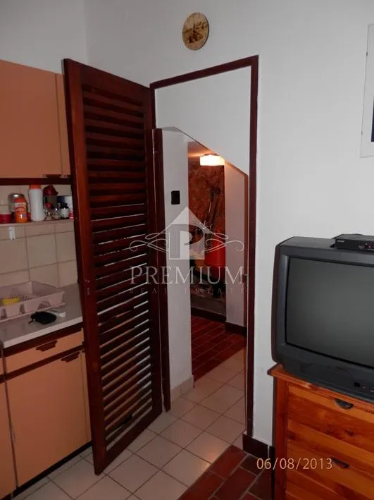 prizemna kuća sa vrtom u blizini mora - slika 13