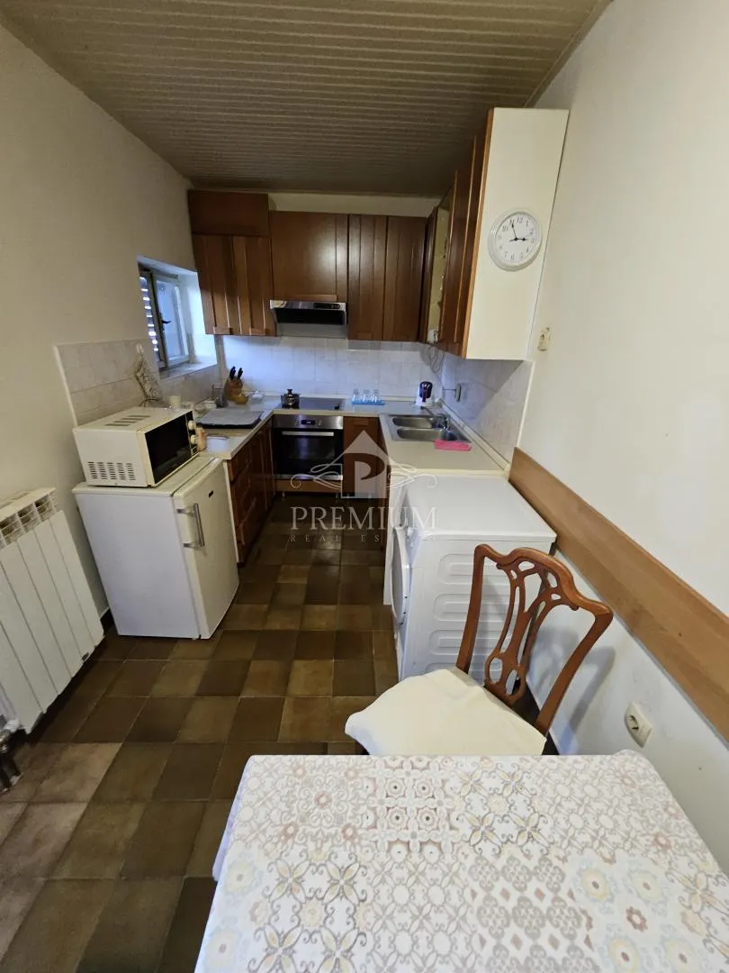 stan sa okućnicom, strogi centar - slika 21