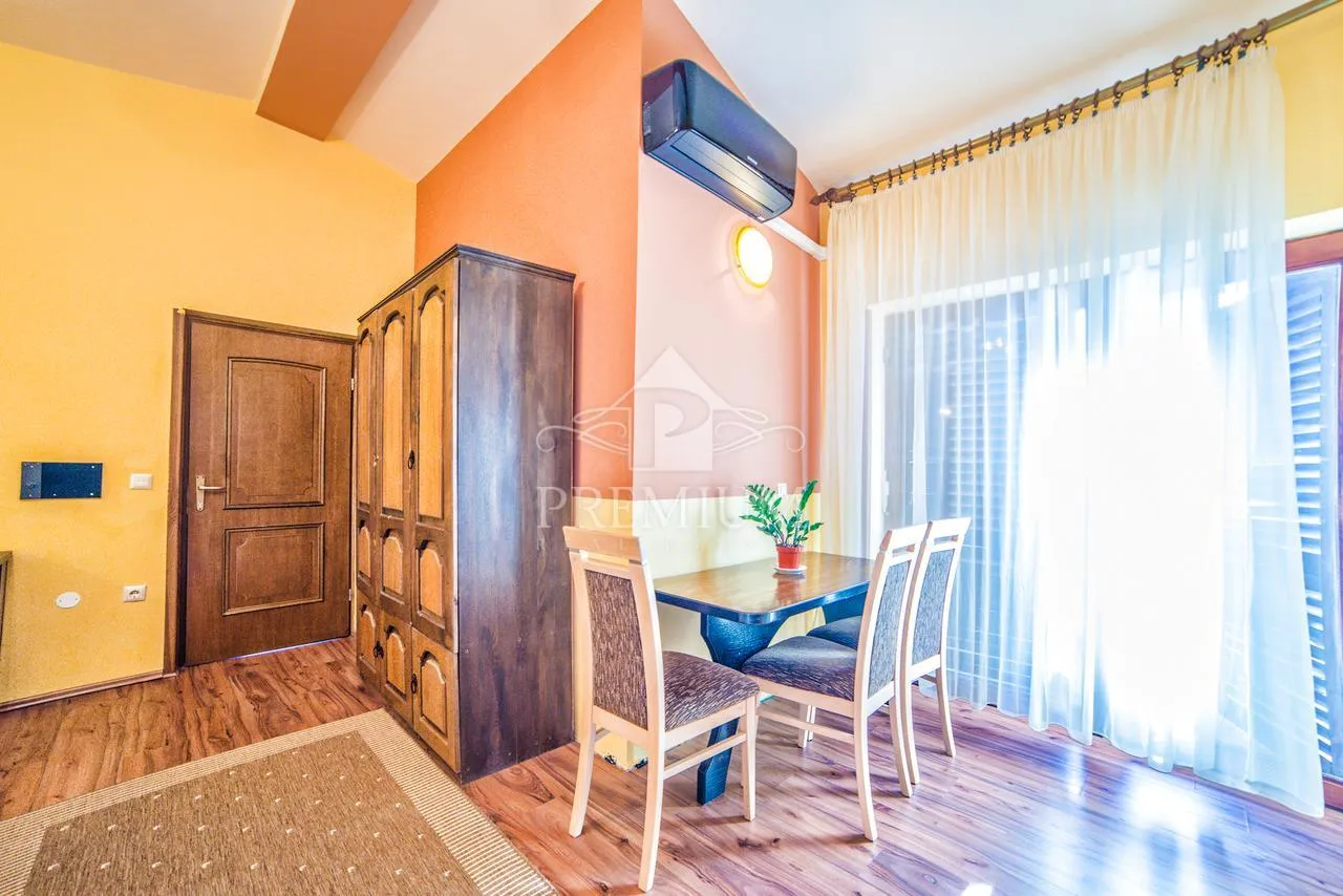 samostojeća apartmanska kuća sa prekrasnim pogledom - slika 16