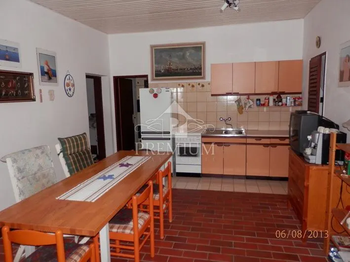 prizemna kuća sa vrtom u blizini mora - slika 11