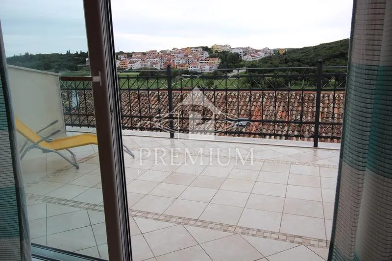 stara jezgra, kuća na 4 etaže, 5 apartmana, pogodno za razne djelatnosti - slika 58