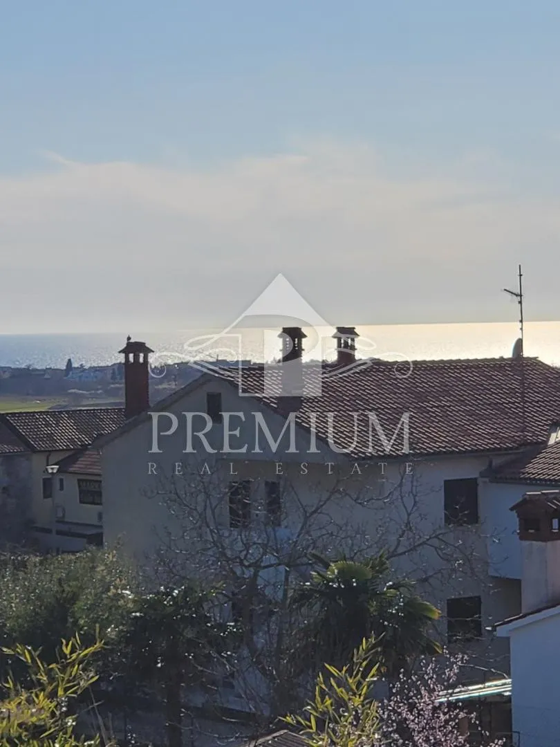 vila sa dva bazena, velika okućnica, blizina mora - slika 66