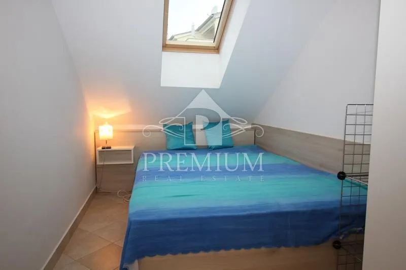 stara jezgra, kuća na 4 etaže, 5 apartmana, pogodno za razne djelatnosti - slika 53