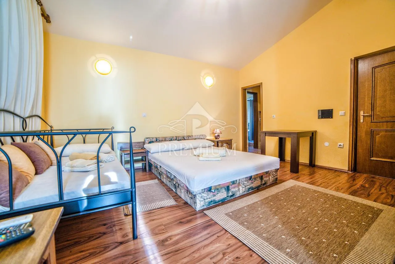 samostojeća apartmanska kuća sa prekrasnim pogledom - slika 31