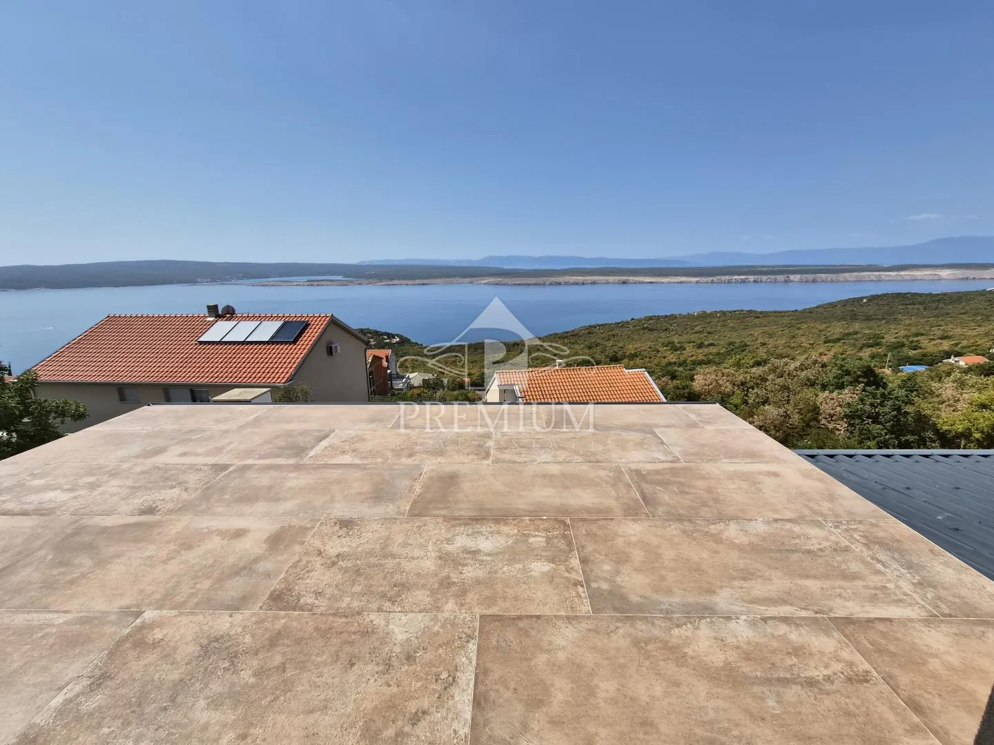 moderna novogradnja sa bazenom, pogled, garaža - slika 36
