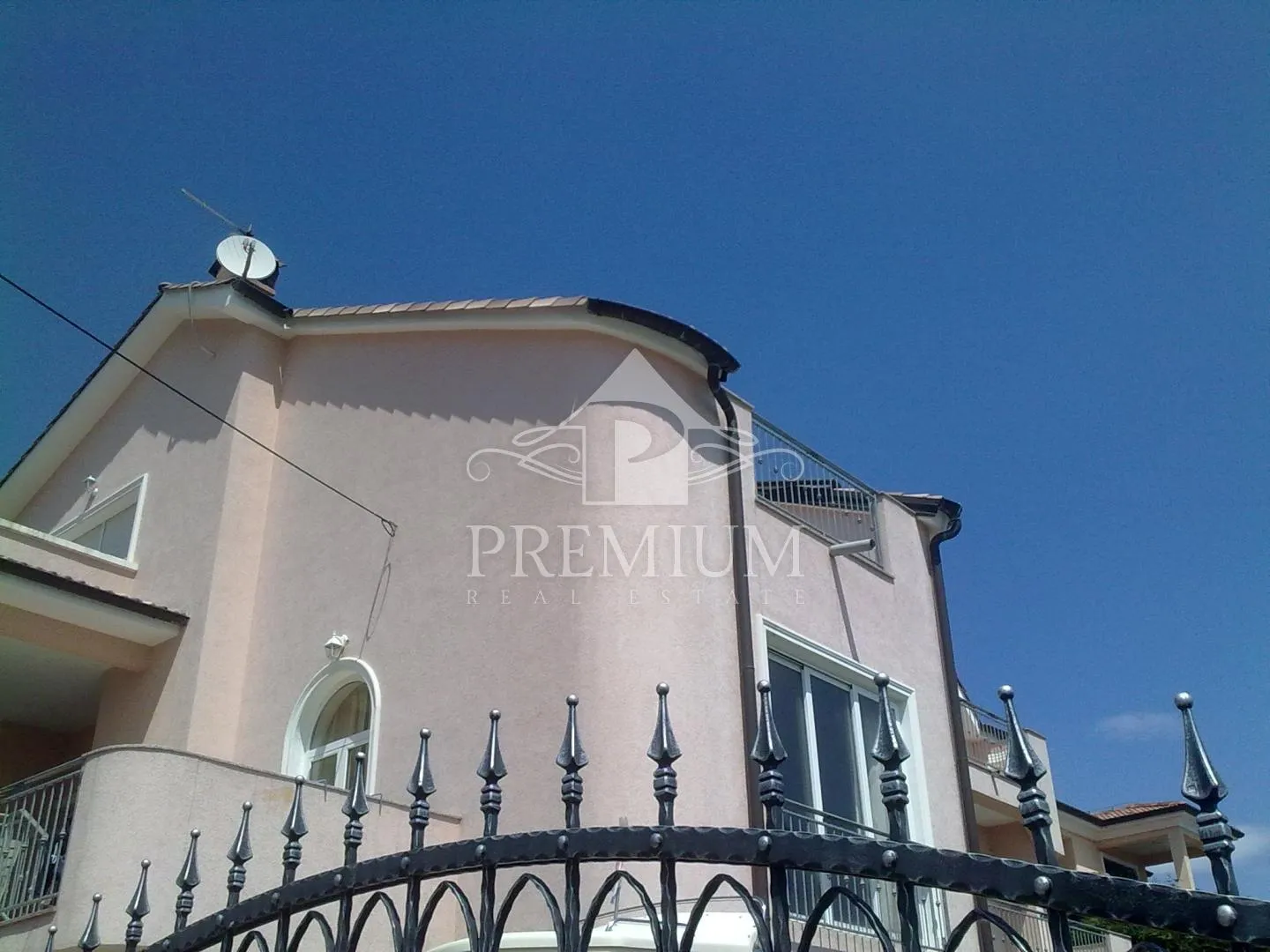 ičići - vila sa 7 stambenih jedinica, blizina mora - slika 6