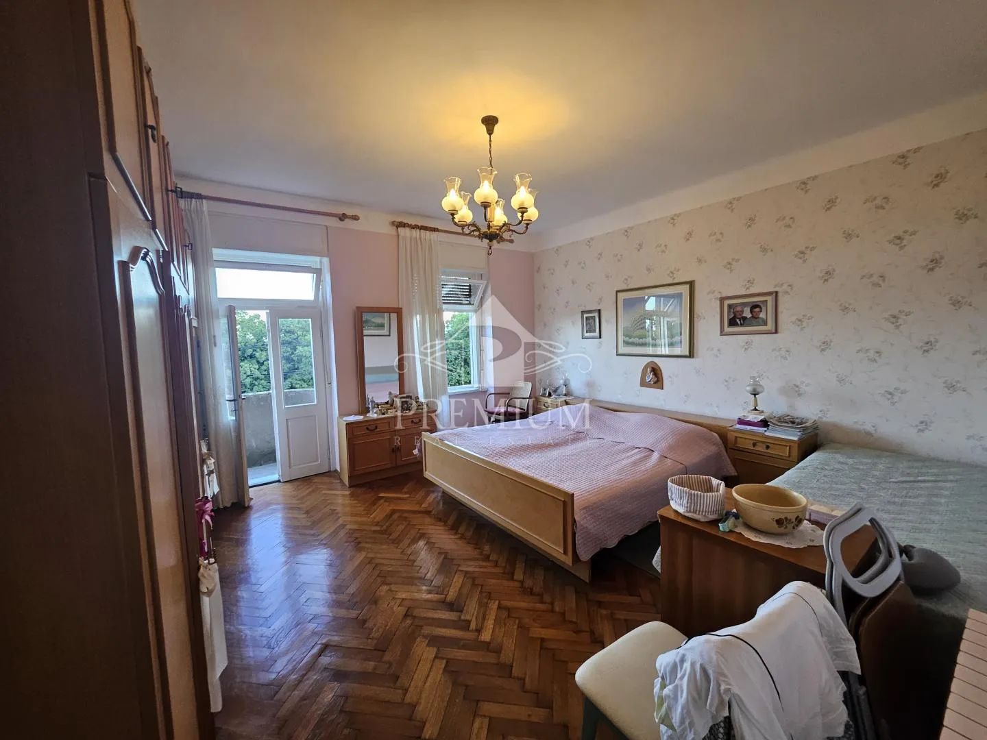 etaža kuće sa velikom okućnicom - slika 18