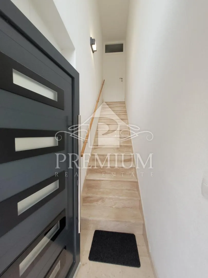 penthouse sa krovnom terasom, panoramski pogled, garaža - slika 36