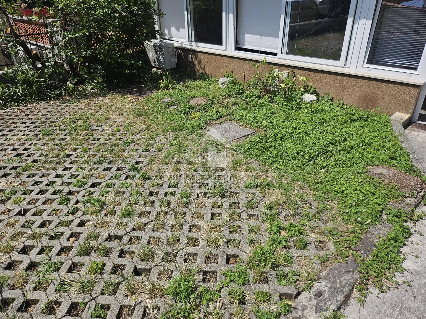 apartman sa parkingom blizu mora - slika 21