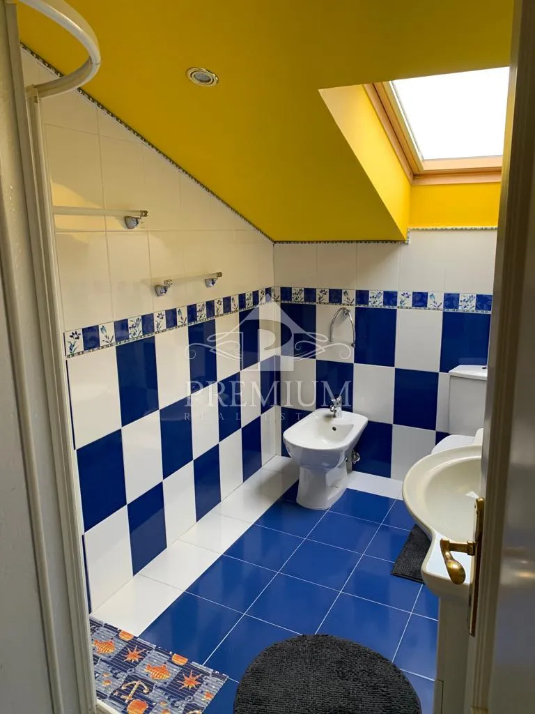 ekskluzivan dvoetažan stan, 4s + db, parking, pogled - slika 34