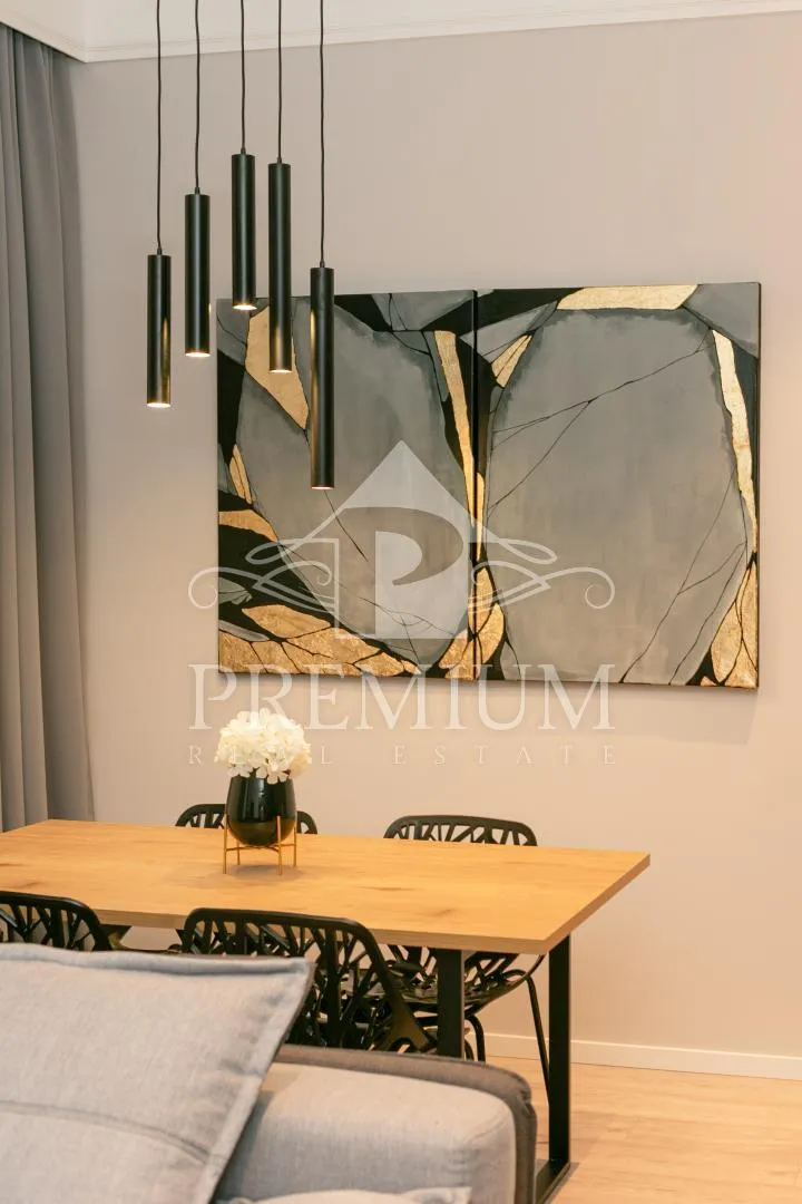 luksuzan stan, 160 m2, 2 app + 3 sobe - slika 4