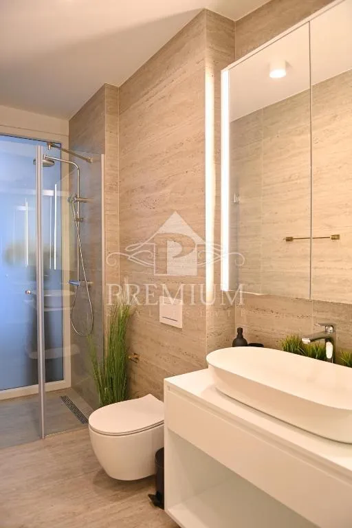 stan i apartman u centru opatije - slika 25