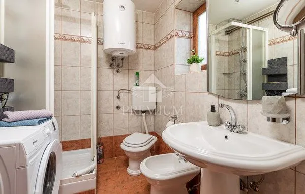 kuća sa velikom okućnicom u oazi gorskog kotara - slika 17