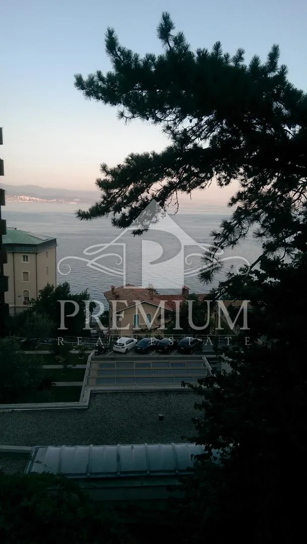 adaptiran stan u staroj vili blizu centra i mora, garaža, pogled - slika 10