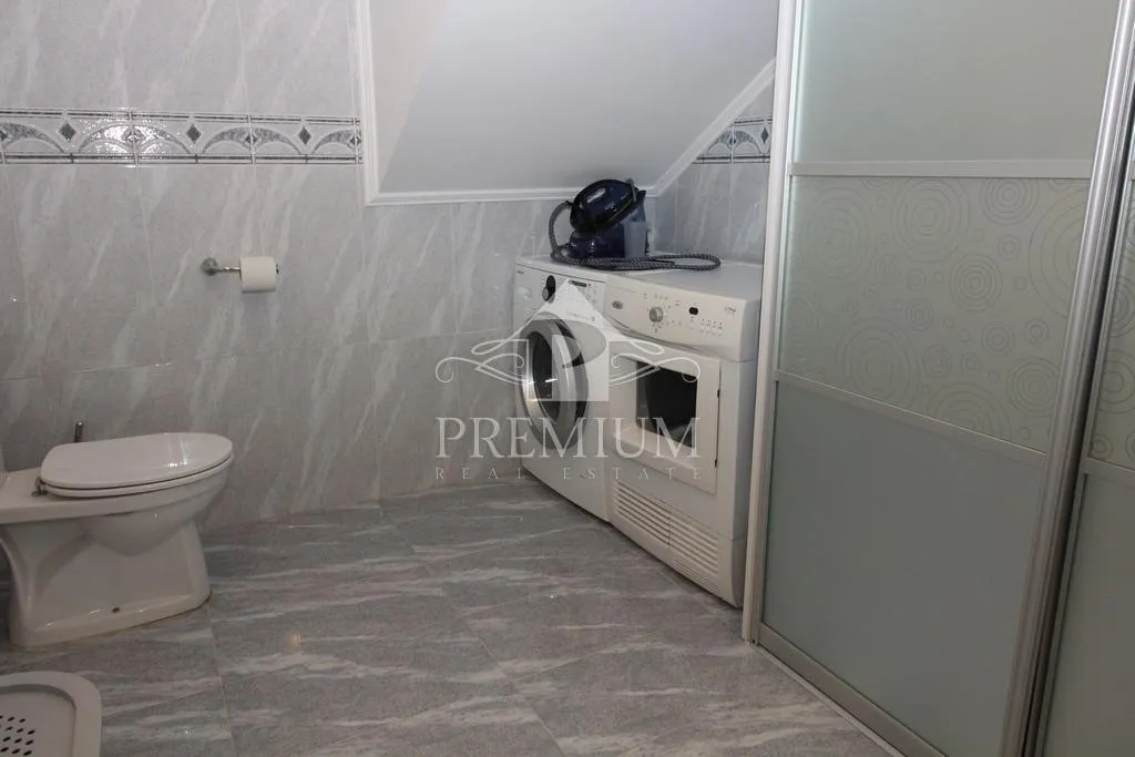 ekskluzivan dvoetažan stan, 4s + db, parking, pogled - slika 18