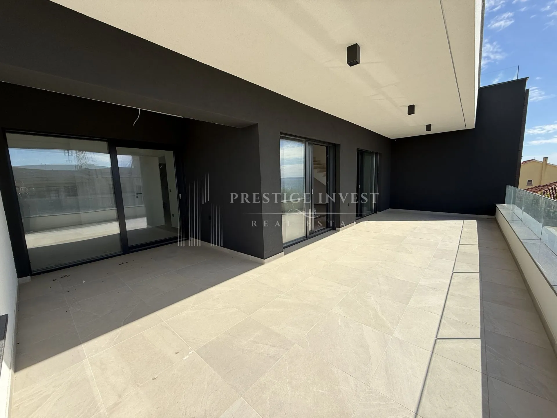 luksuzan penthouse pogled na more- s7 - drugi red uz more - slika 23