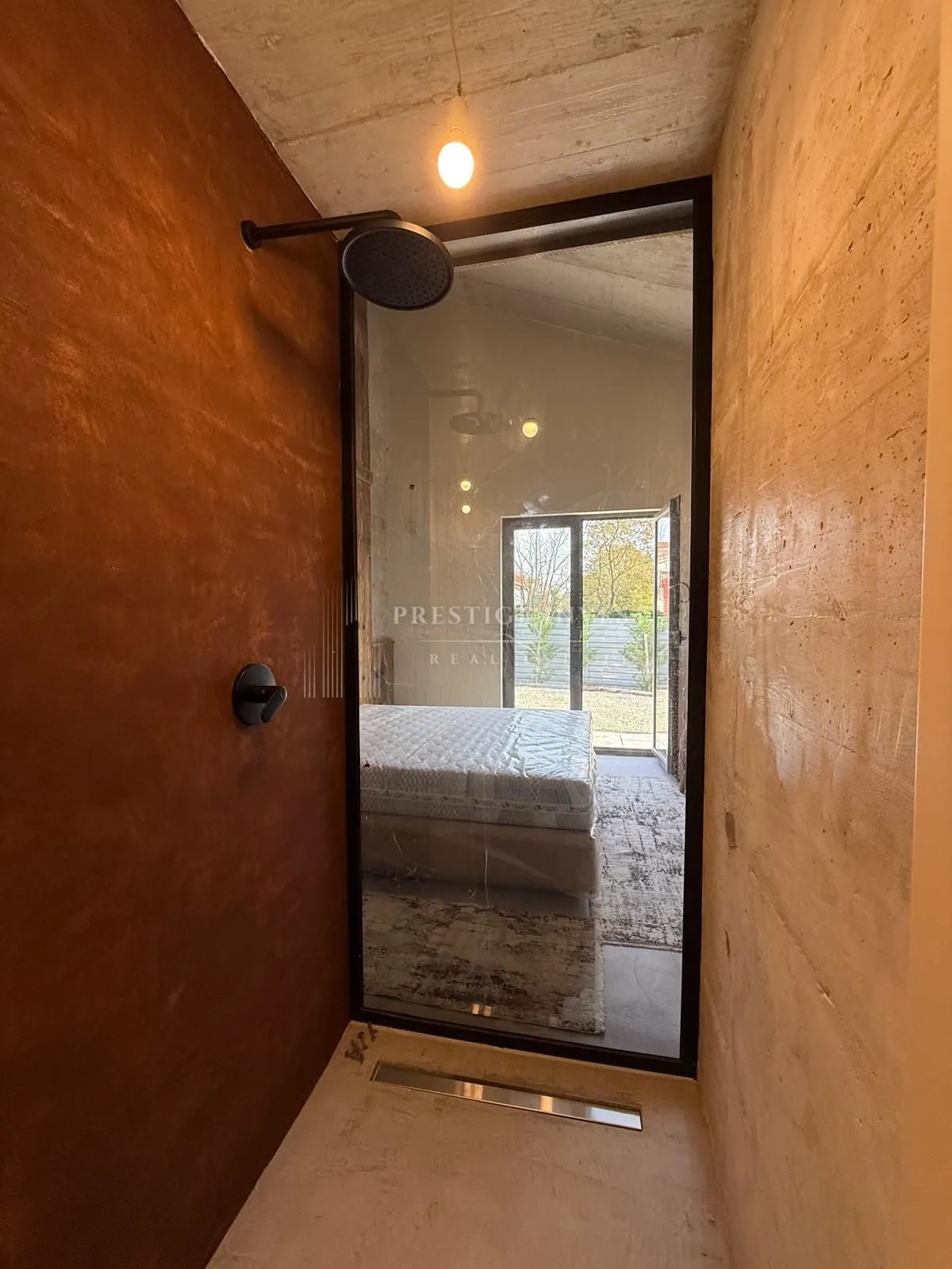 luksuzna prizemnica s 2550m2 okućnice i bazenom - slika 36