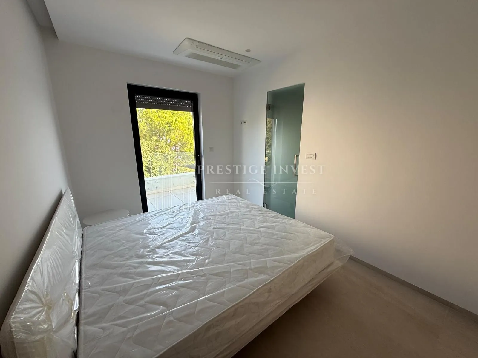 luksuzan penthouse s garažom- 1. red uz more - slika 33