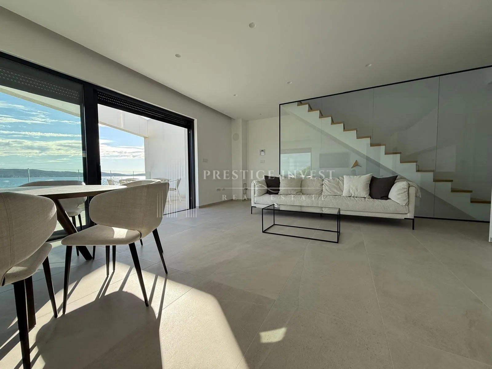 luksuzan penthouse s garažom- 1. red uz more - slika 11