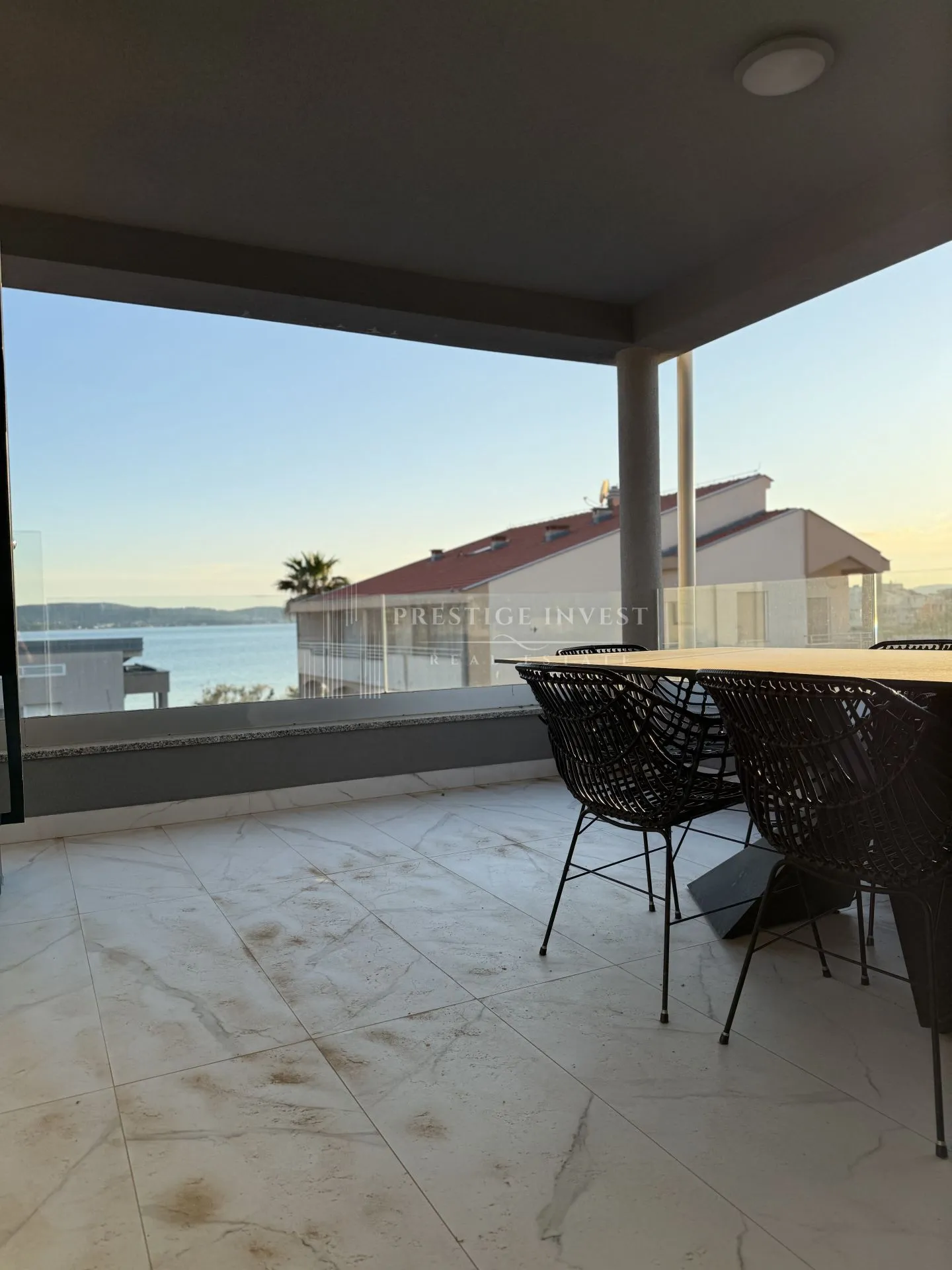 ekskluzivan penthouse- drugi red od plaže - slika 8