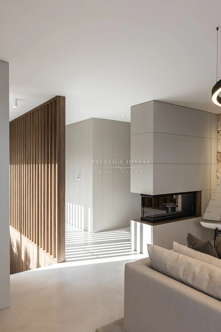 rogoznica- centar- luksuzan namješten penthouse - slika 17