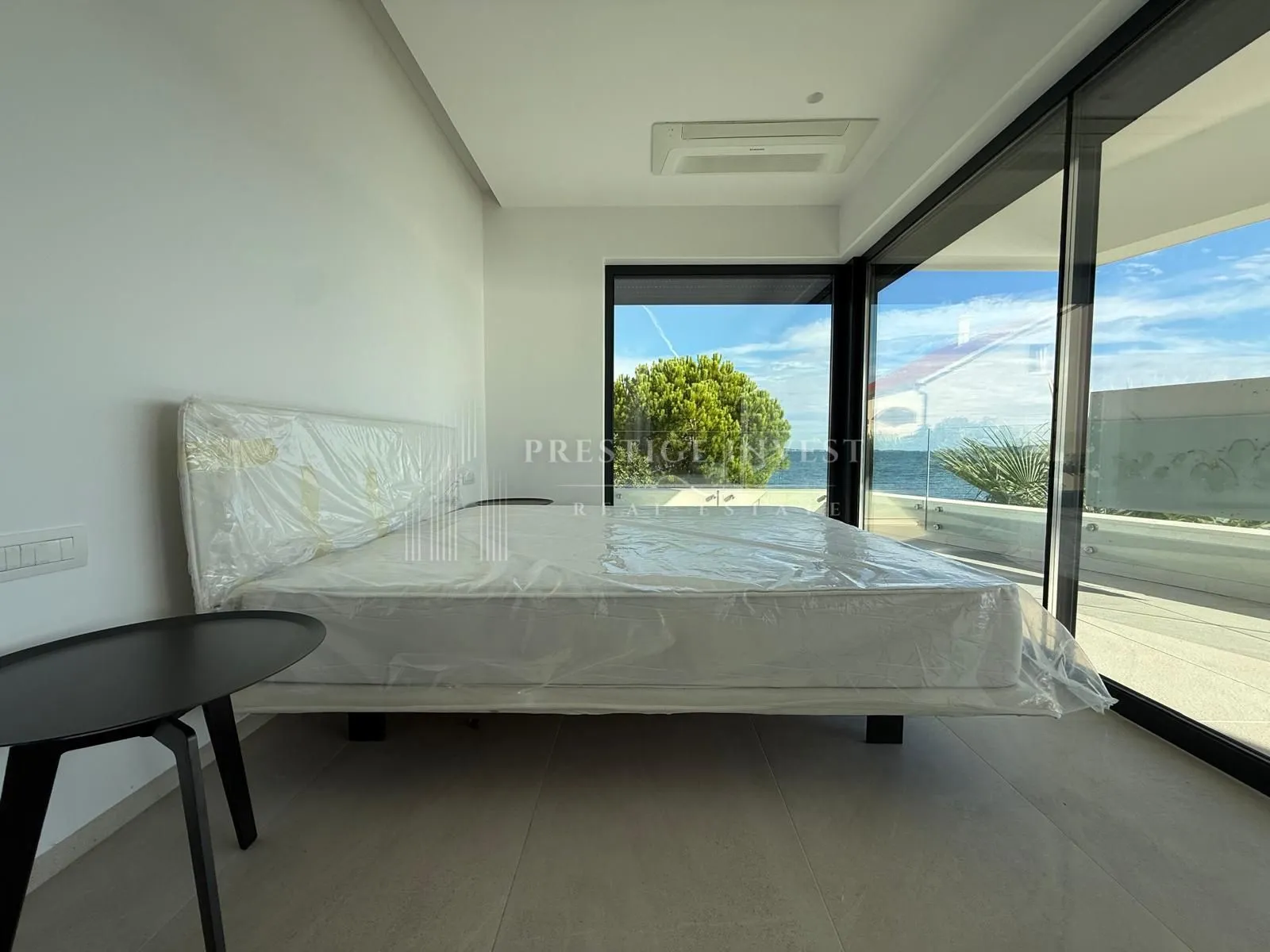 luksuzan penthouse s garažom- 1. red uz more - slika 20