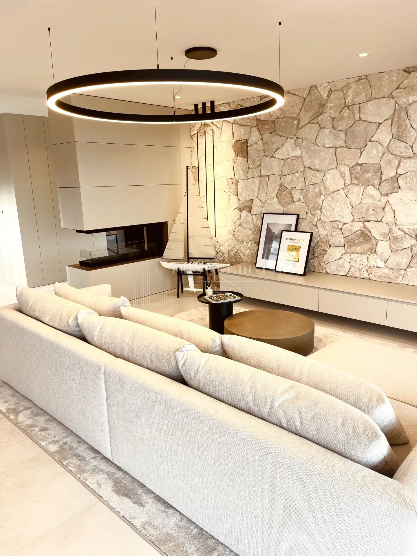 rogoznica- centar- luksuzan namješten penthouse - slika 12