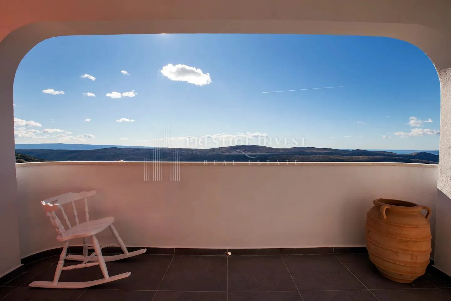 luksuzna vila s bazenom s panoramskim pogledom na split - slika 28