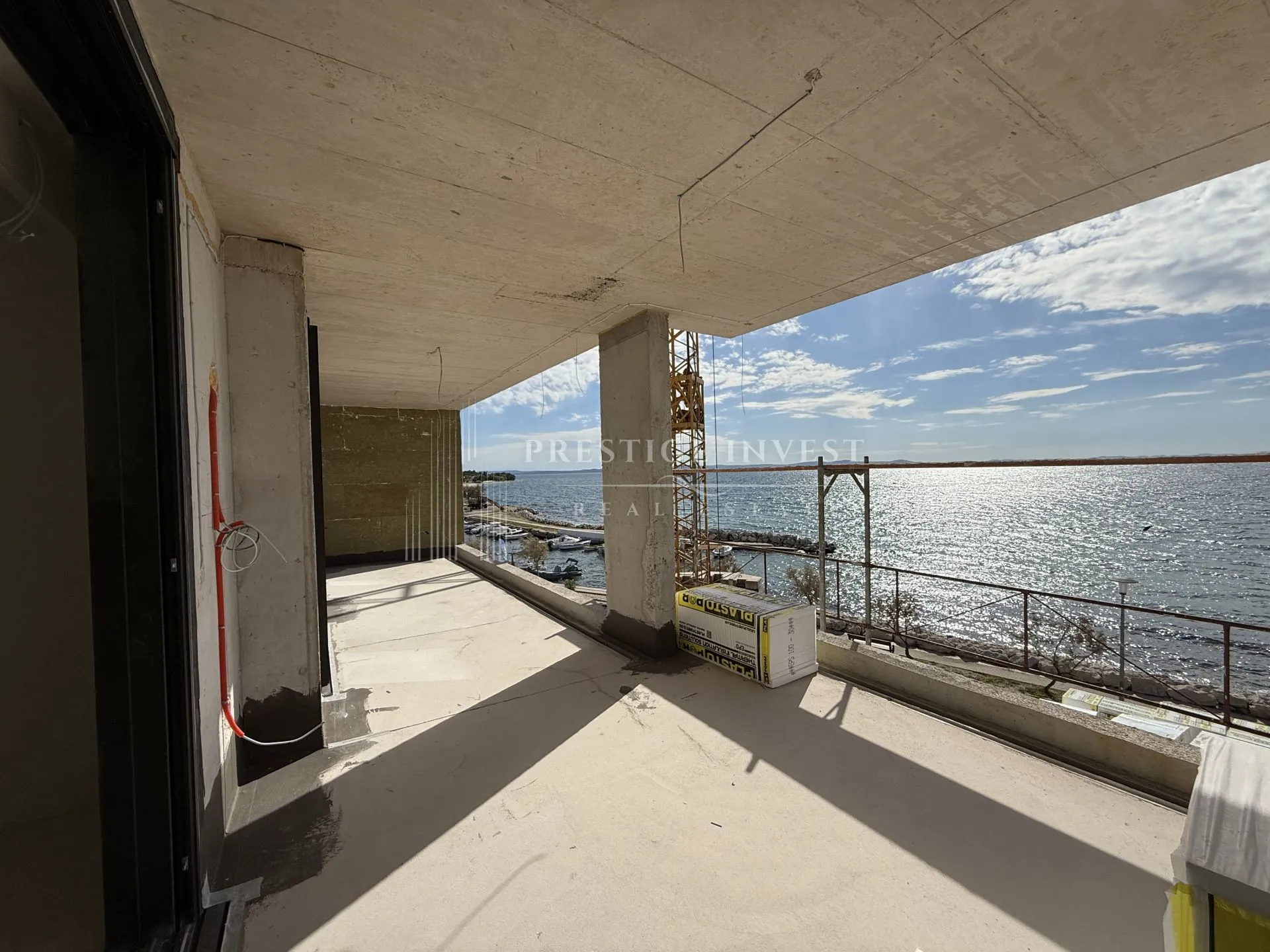 penthouse- prvi red uz more- privatni lift- 343m2 - slika 2