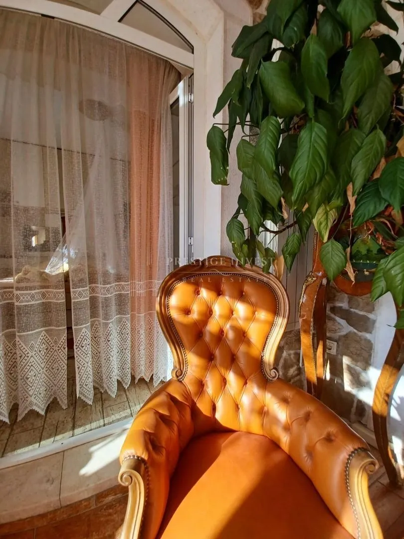 kamena kuća u privatnom kompleksu s građevinskim zemljištem od 10 000m2 - slika 29