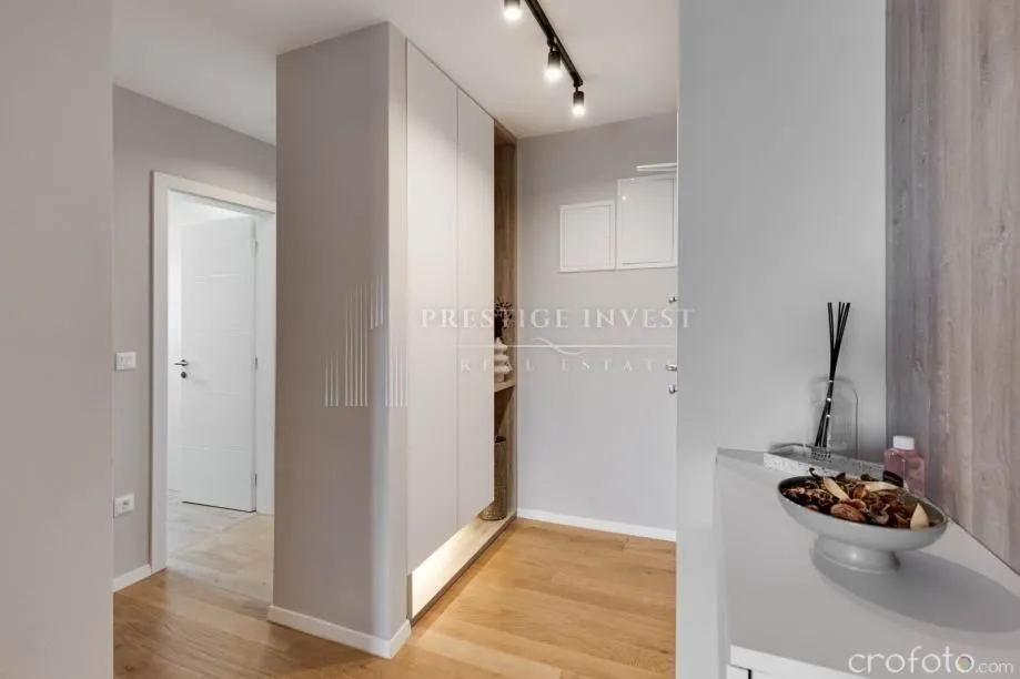 zadar-dvosoban penthouse s krovnom terasom - slika 10