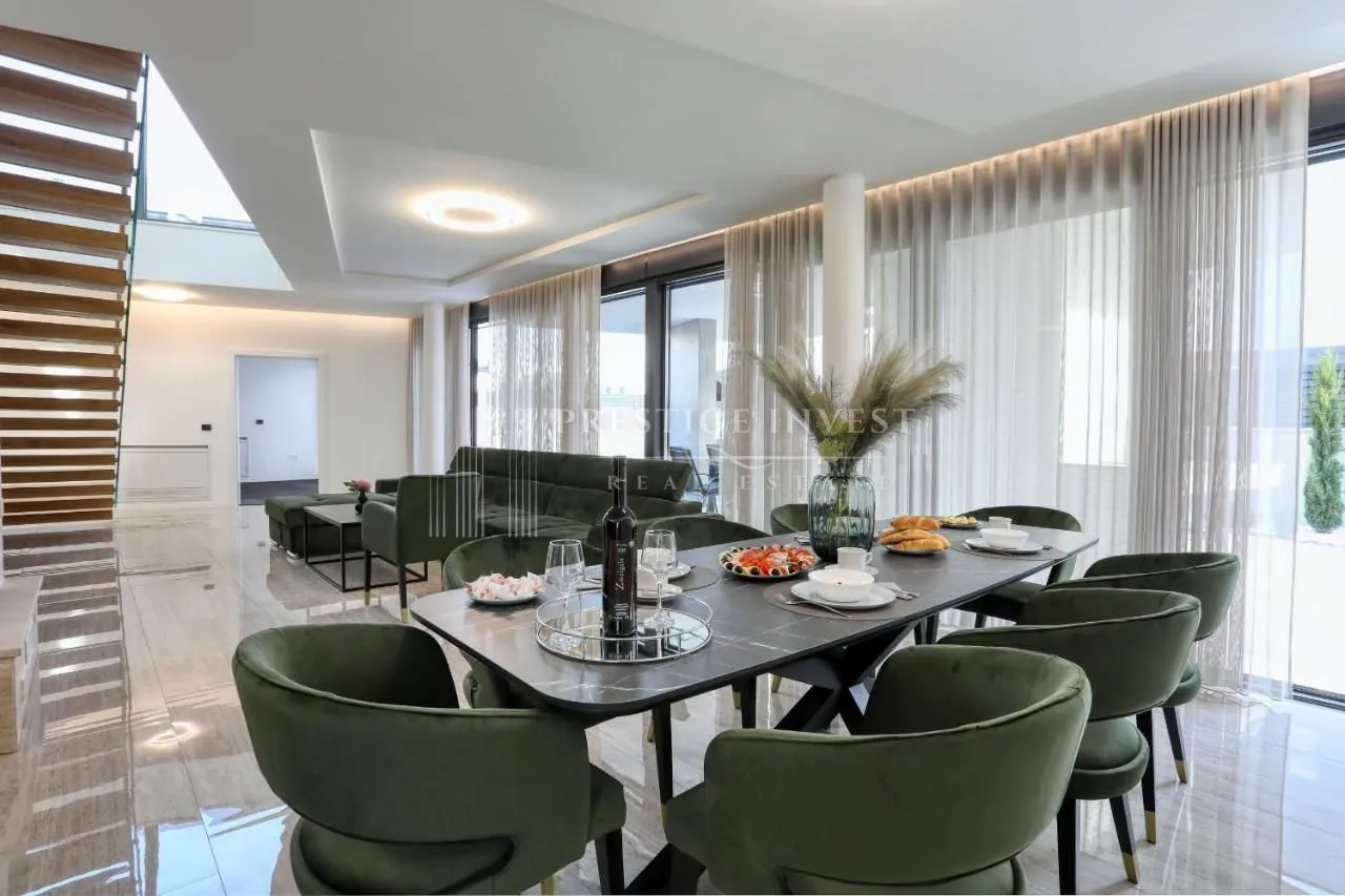 zadar-zaton- vila s bazenom u blizini mora - slika 24