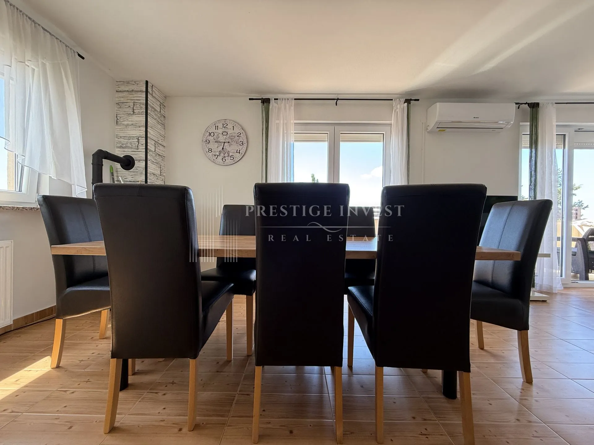 prvi red uz more- trosoban penthouse s krovnom terasom - slika 24