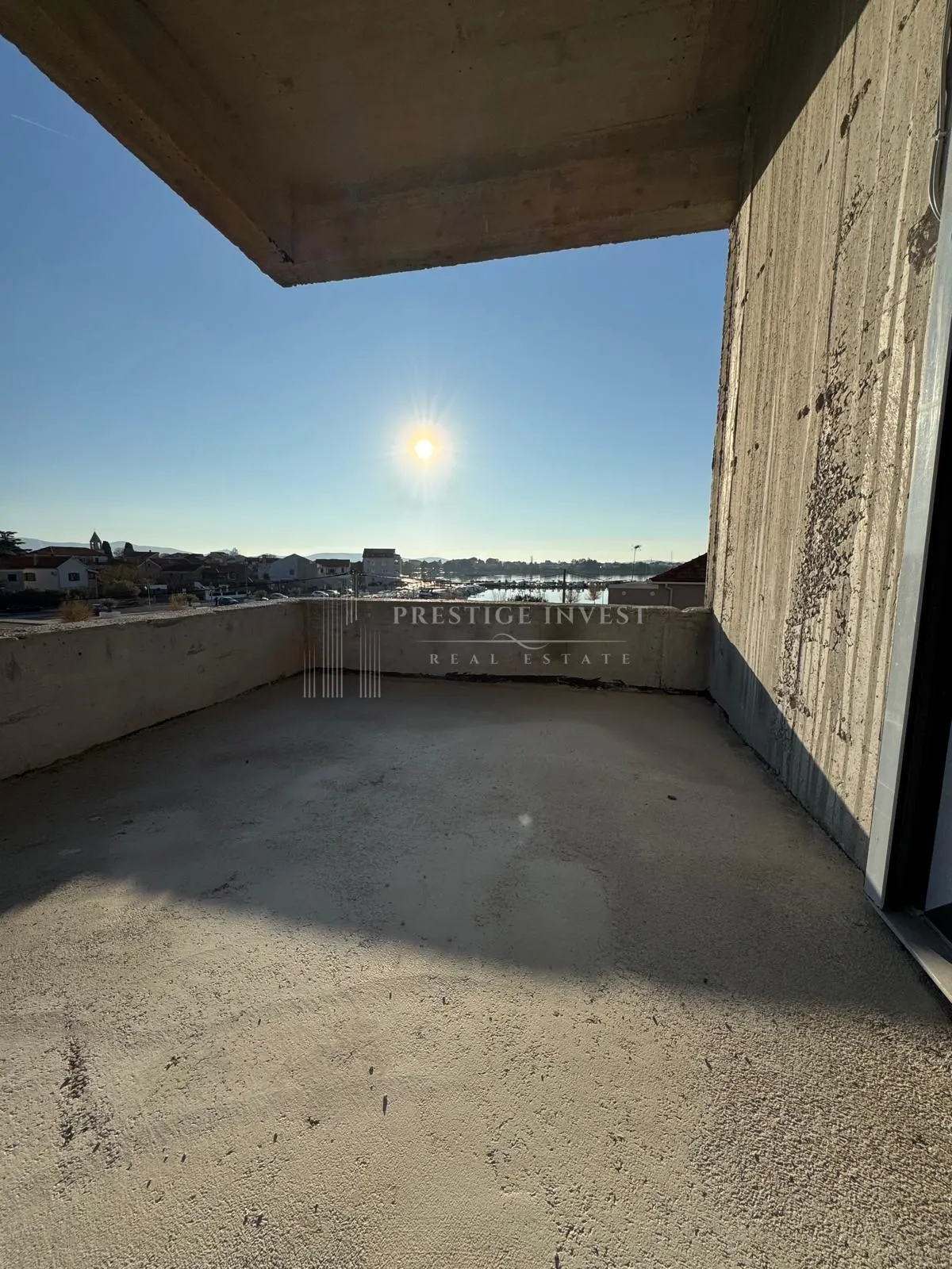sukošan- penthouse 1.red uz more- krovna terasa-garaža - slika 24