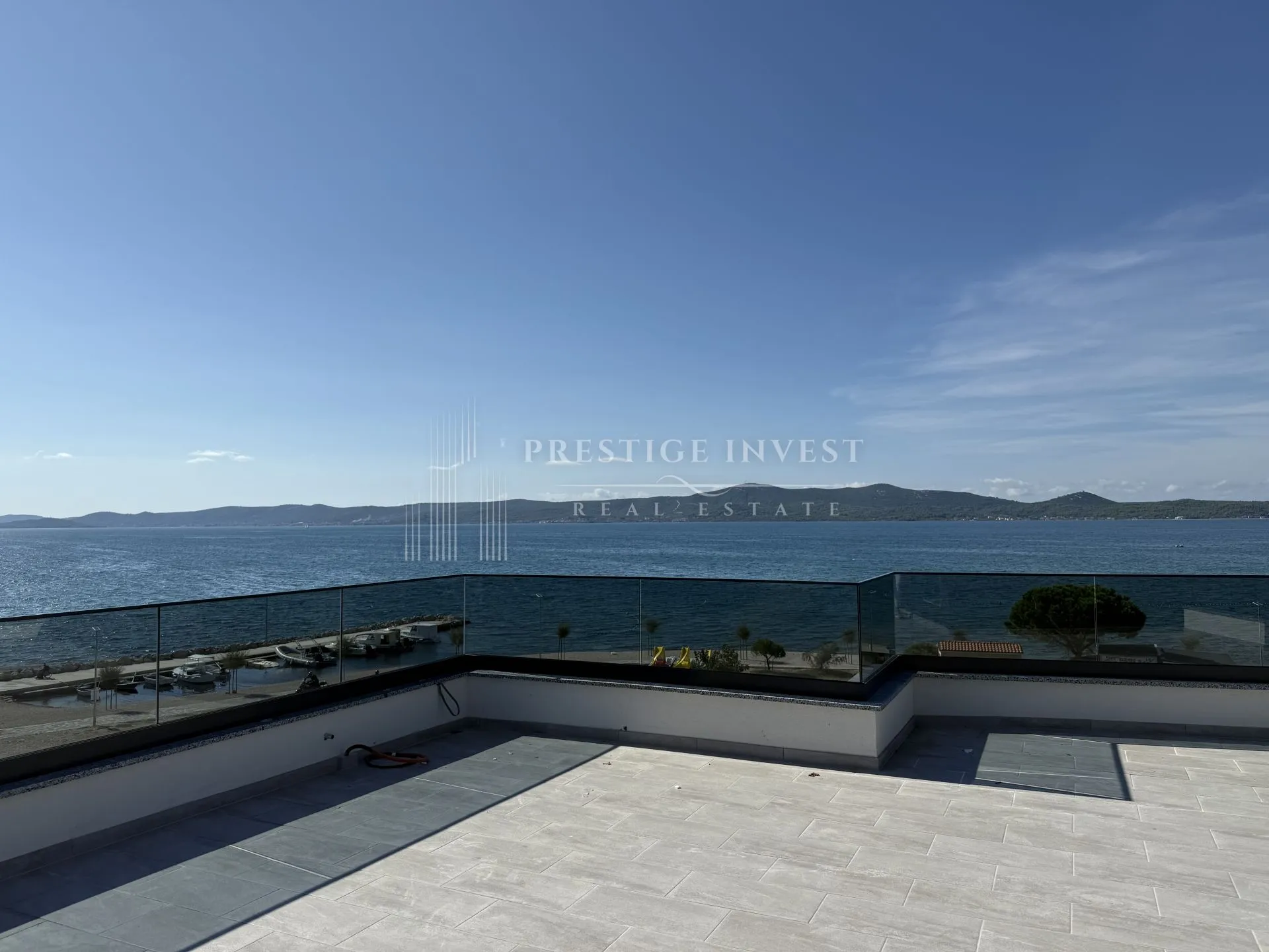 sukošan-s06-penthouse prvi red uz more - slika 2