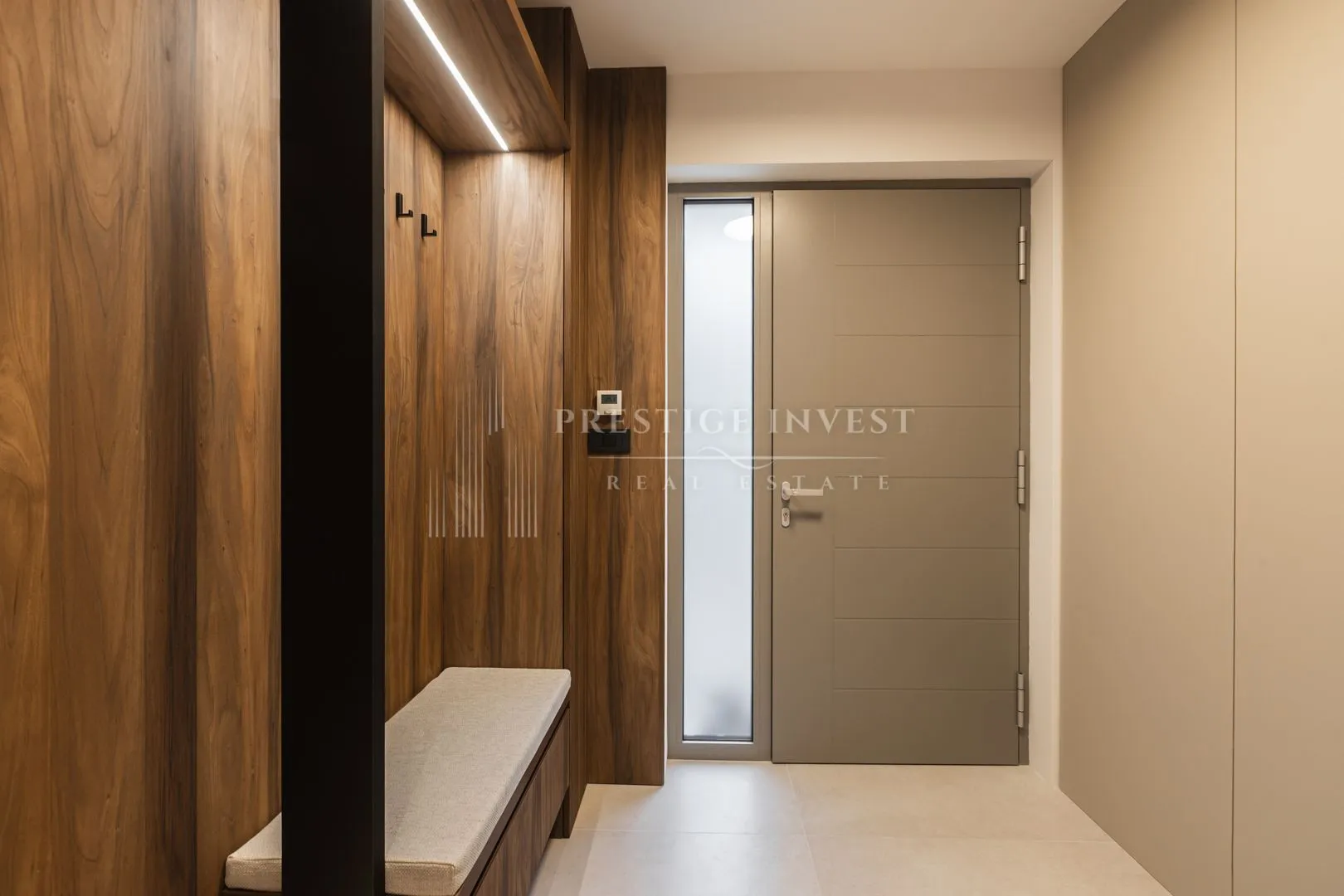 rogoznica- centar- luksuzan namješten penthouse - slika 72