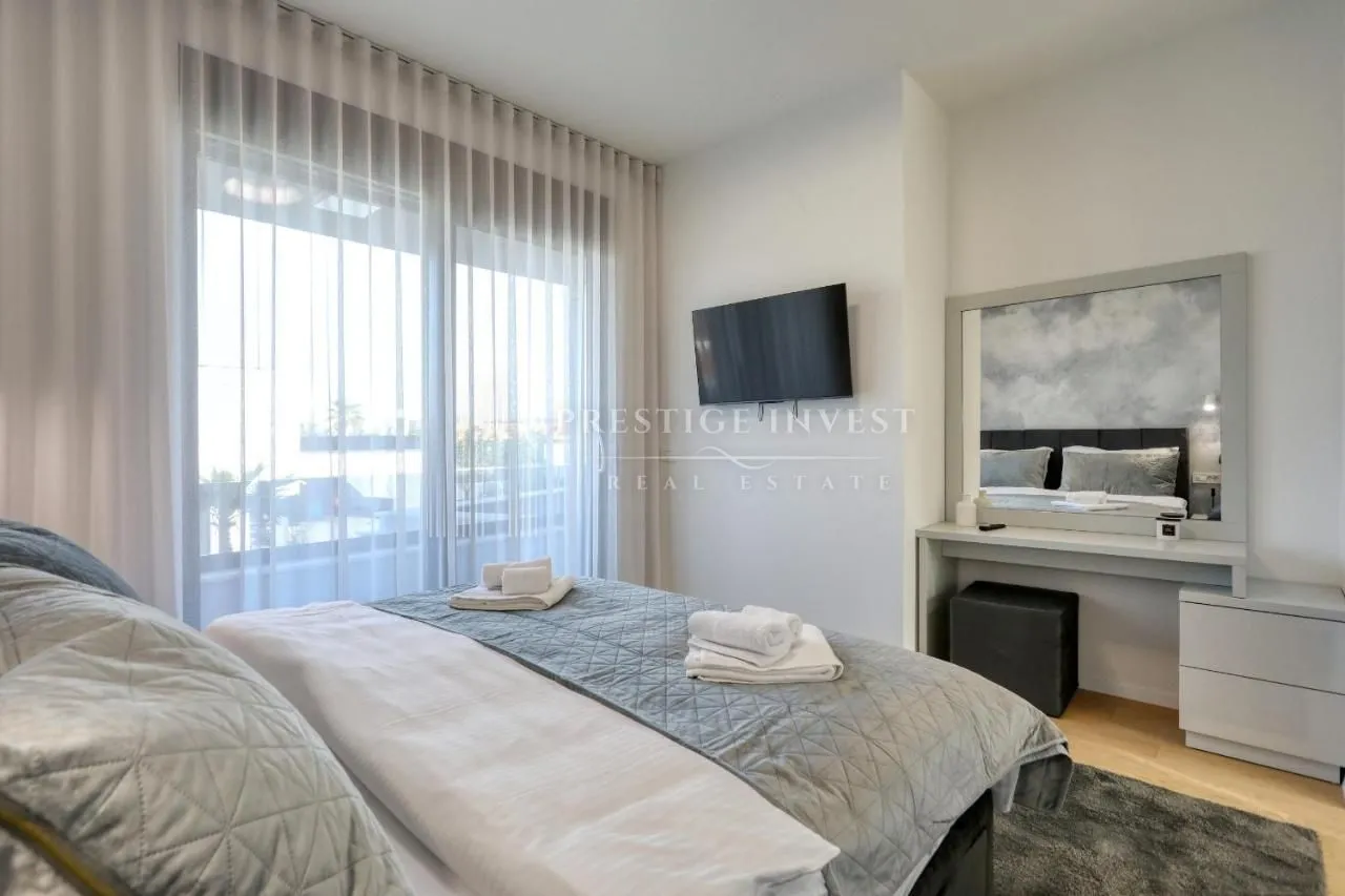 zadar-zaton- vila s bazenom u blizini mora - slika 32