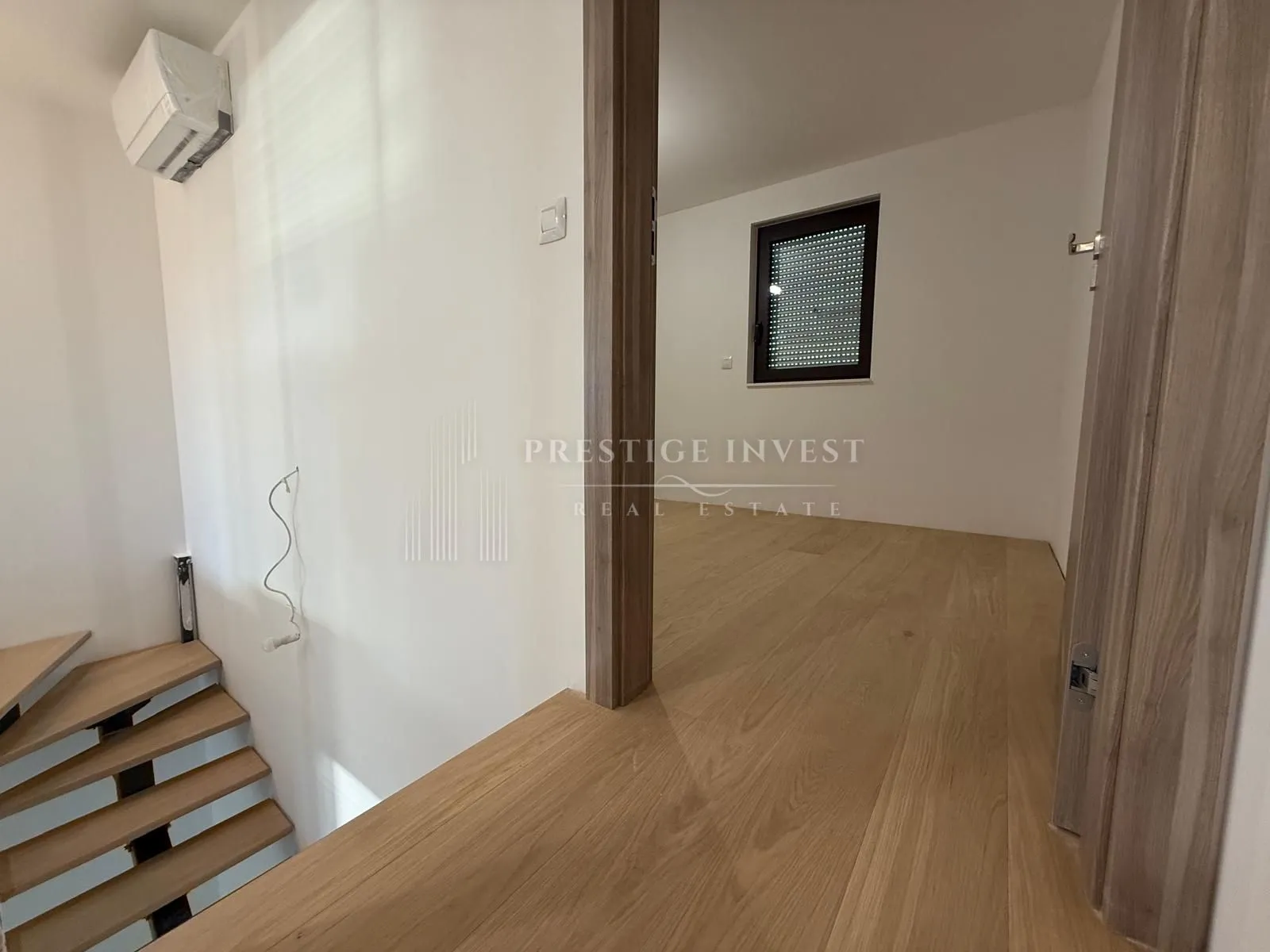zadar- penthouse s galerijom i krovnom terasom - slika 31