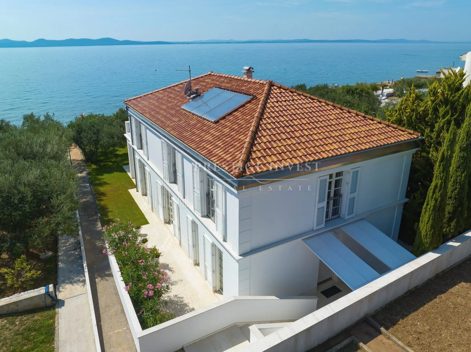 Jedinstvena vila u centru zadra- PRVI RED UZ MORE - Diklo, Zadar