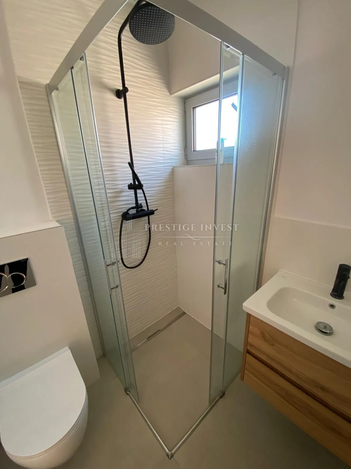 diklo- trosoban penthouse s krovnom terasom i pogledom na more - slika 22