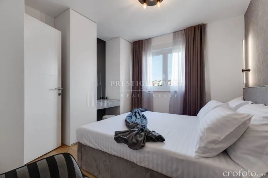zadar-dvosoban penthouse s krovnom terasom - slika 4