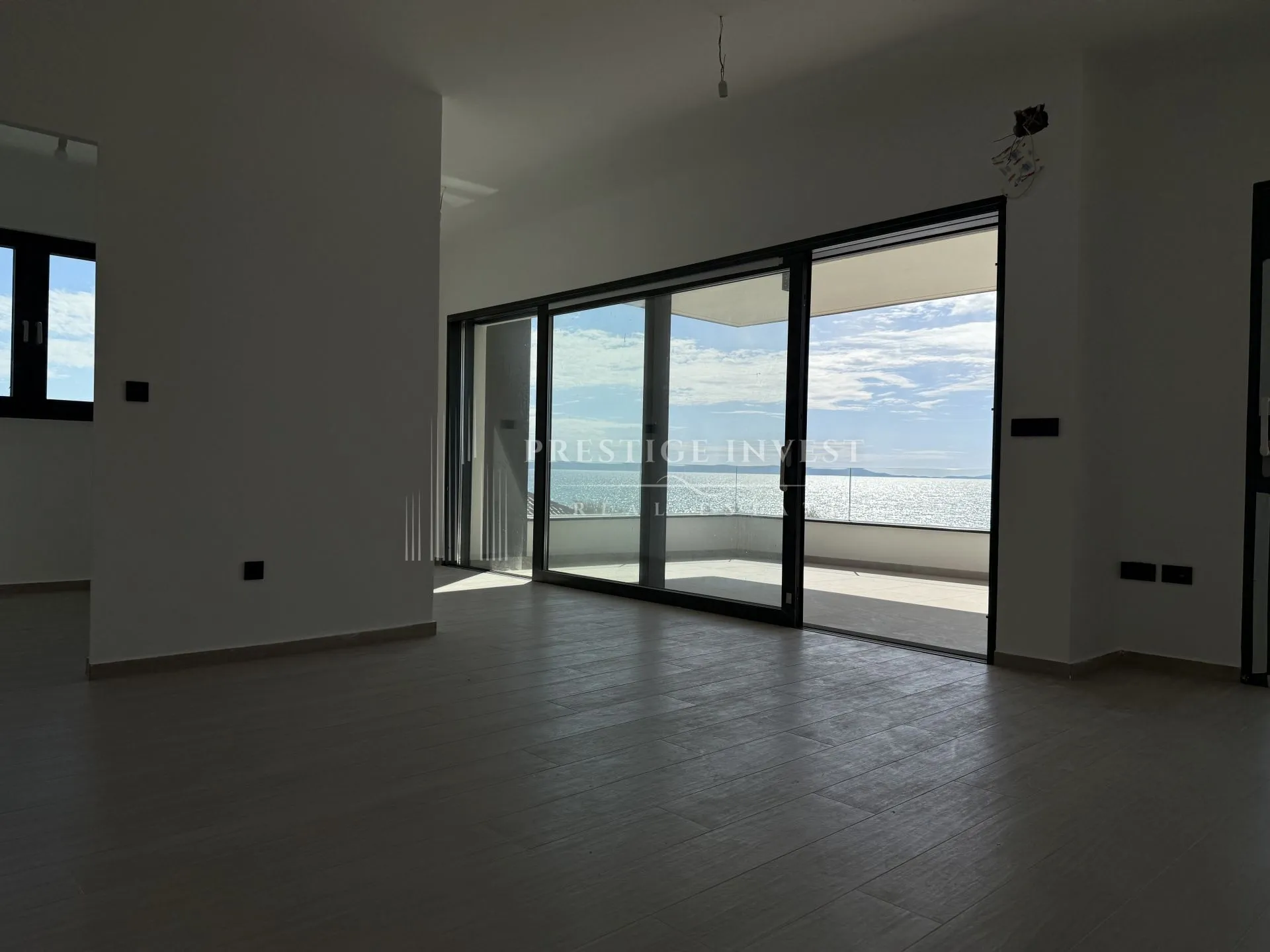 luksuzan penthouse-s8- drugi red uz more - slika 11
