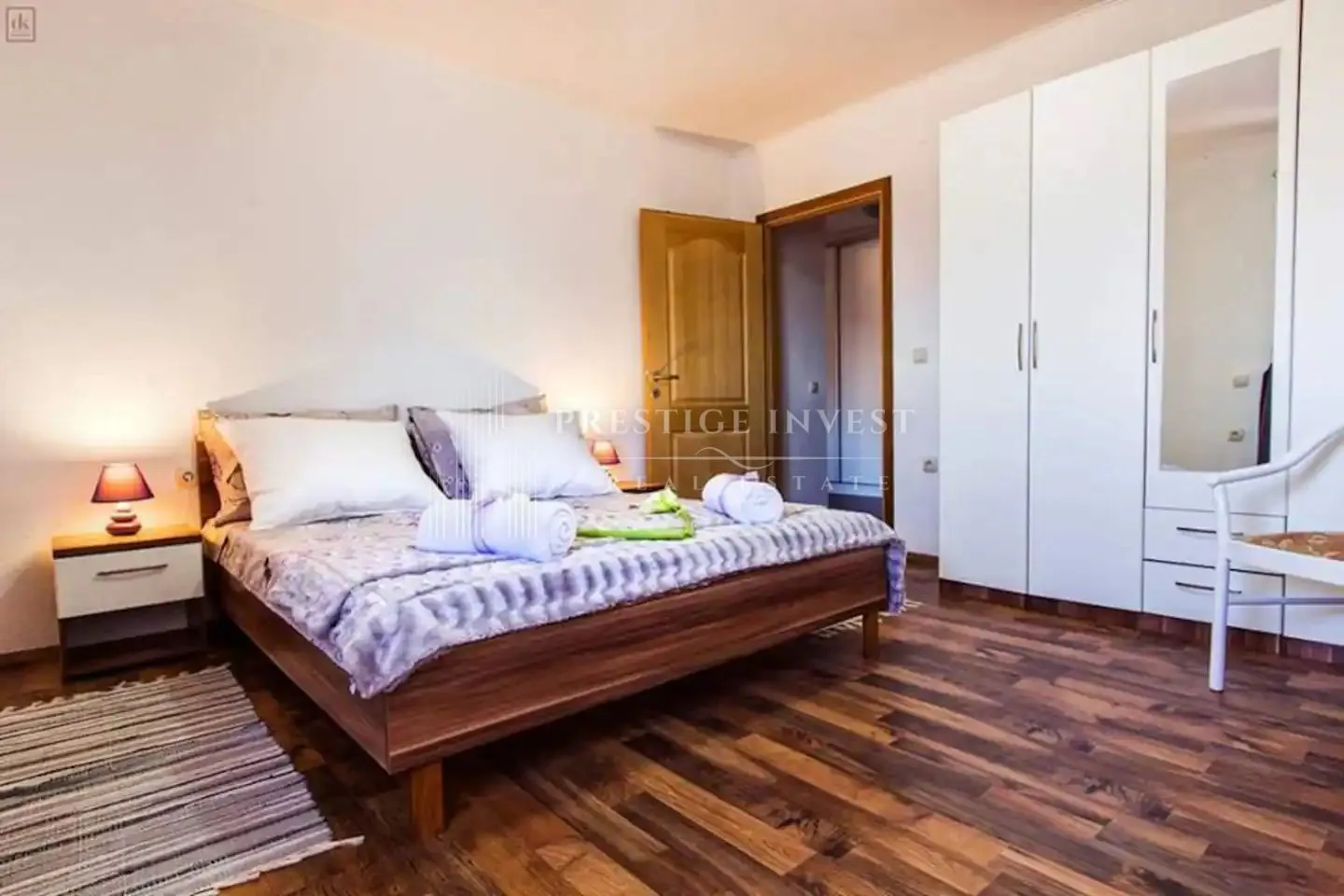 luksuzna vila s bazenom s panoramskim pogledom na split - slika 23