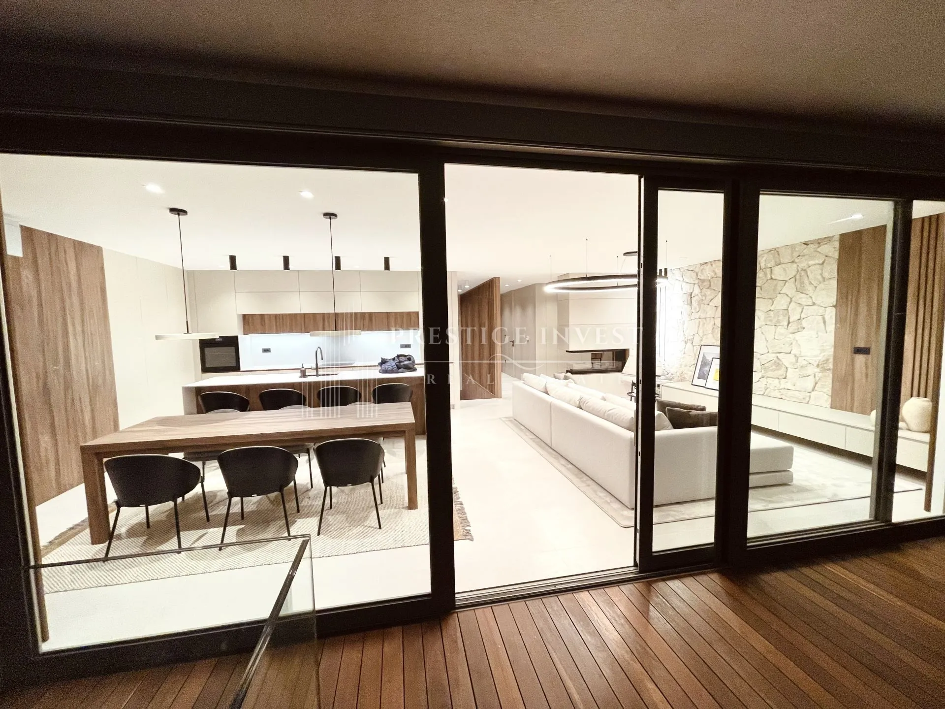 rogoznica- centar- luksuzan namješten penthouse - slika 17
